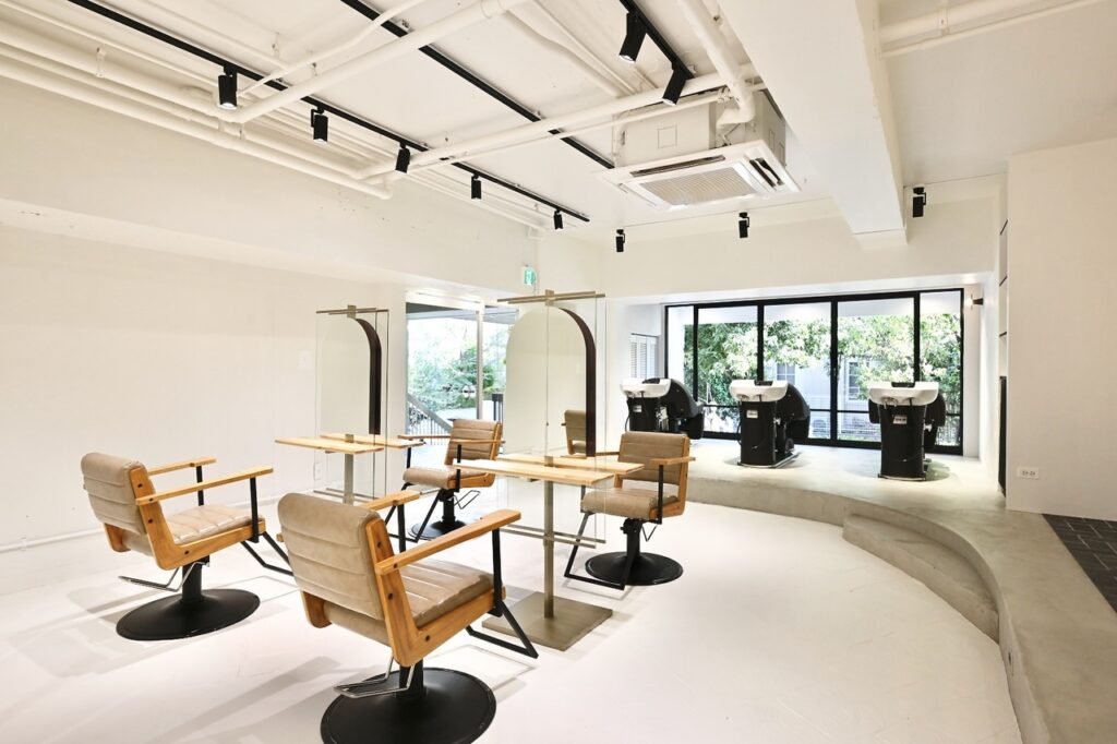 スペシウム バイ アンバースデーの店内写真