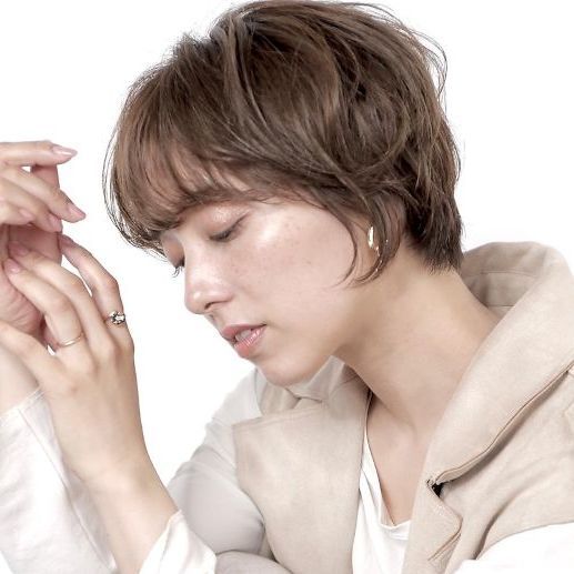 大人女性のショートスタイル