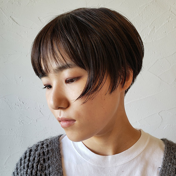 前下がりショートスタイルの写真