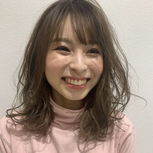 透明感のあるカラーデザインのスタイル例