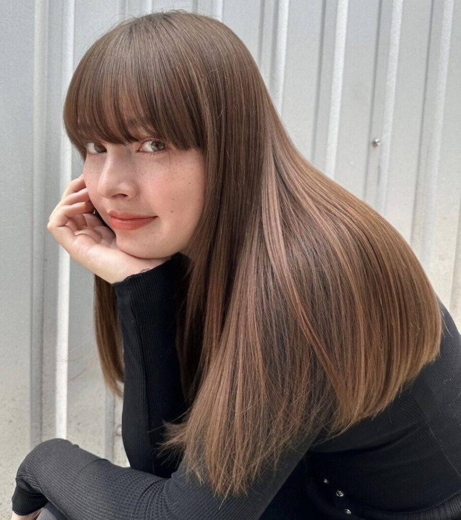ジーナ クマモトのストレートのロングスタイル