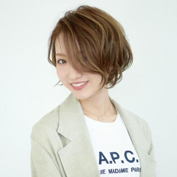 ワンレングスのショートボブスタイルの写真