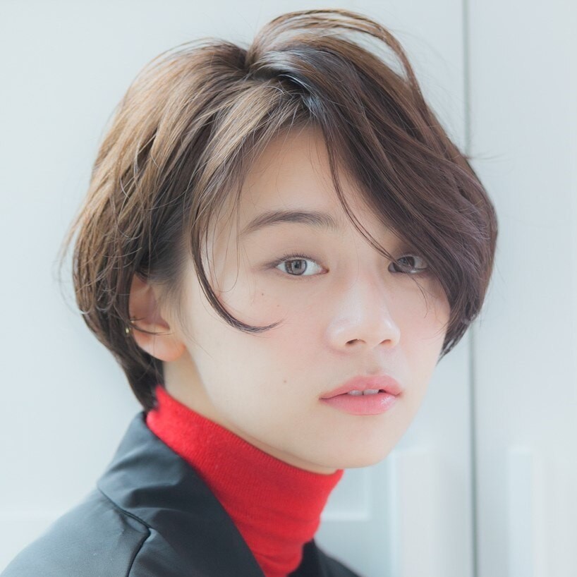 静岡の女性のかっこいいショートスタイルの写真