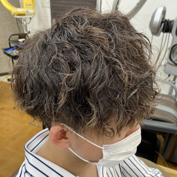 ウーマンピュアのメンズスパイラルパーマスタイル