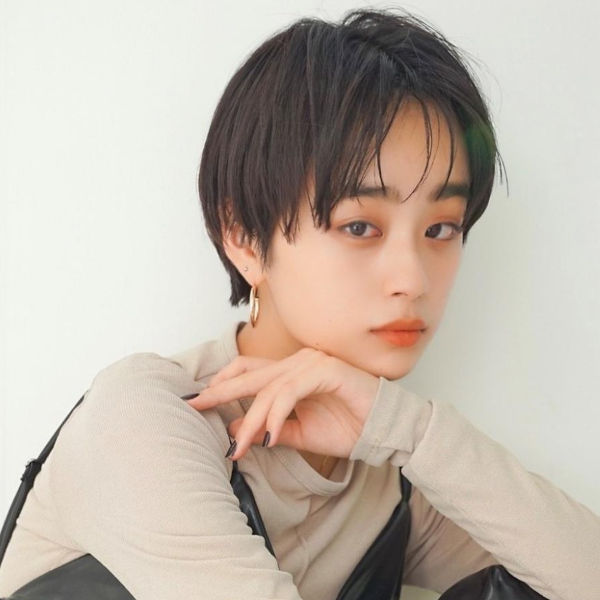 アグ ヘアー ステラ ナガサキテンのクールなショートスタイル