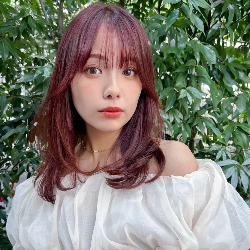 オーブ ヘアー リル モリオカニゴウテンのピンク系カラーのスタイル写真
