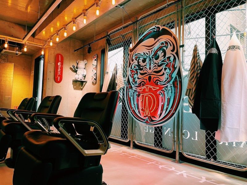 DAMDEE TOKYO HAIR LOUNGE 錦糸町店のおしゃれな店内