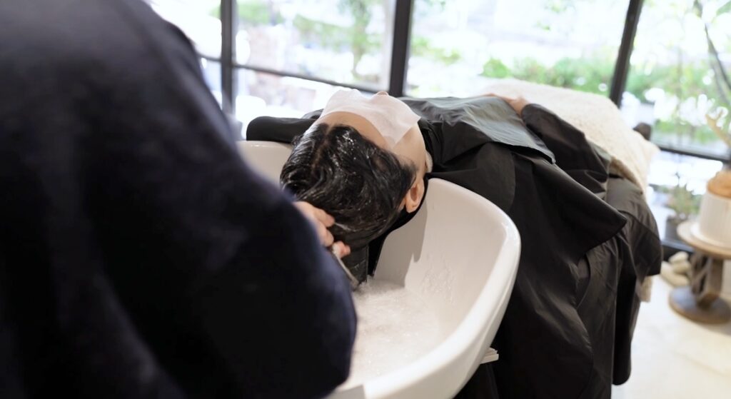 スペシウム バイ アンバースデーのヘッドスパ施術写真