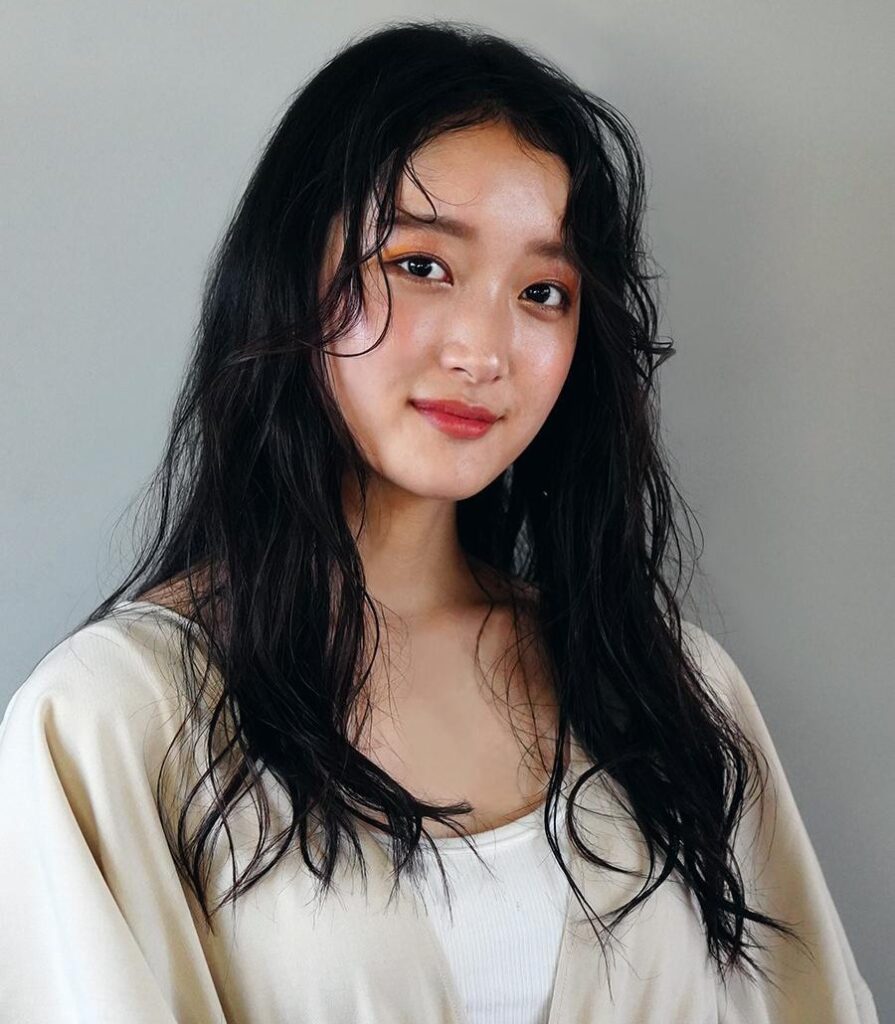 HAIR & MAKE EARTH 船橋店のセミロングスタイル