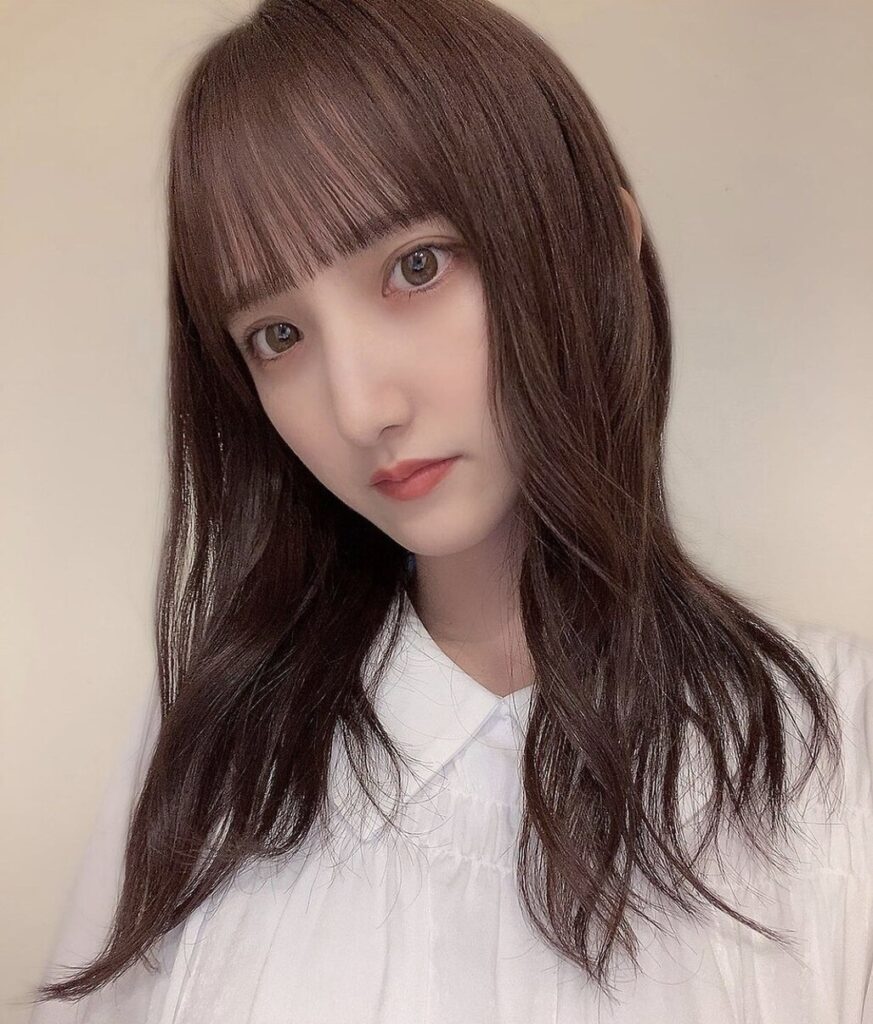 ACHFILOのセミロングスタイル