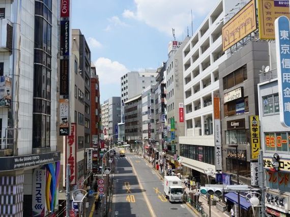 高田馬場の駅周辺の風景写真