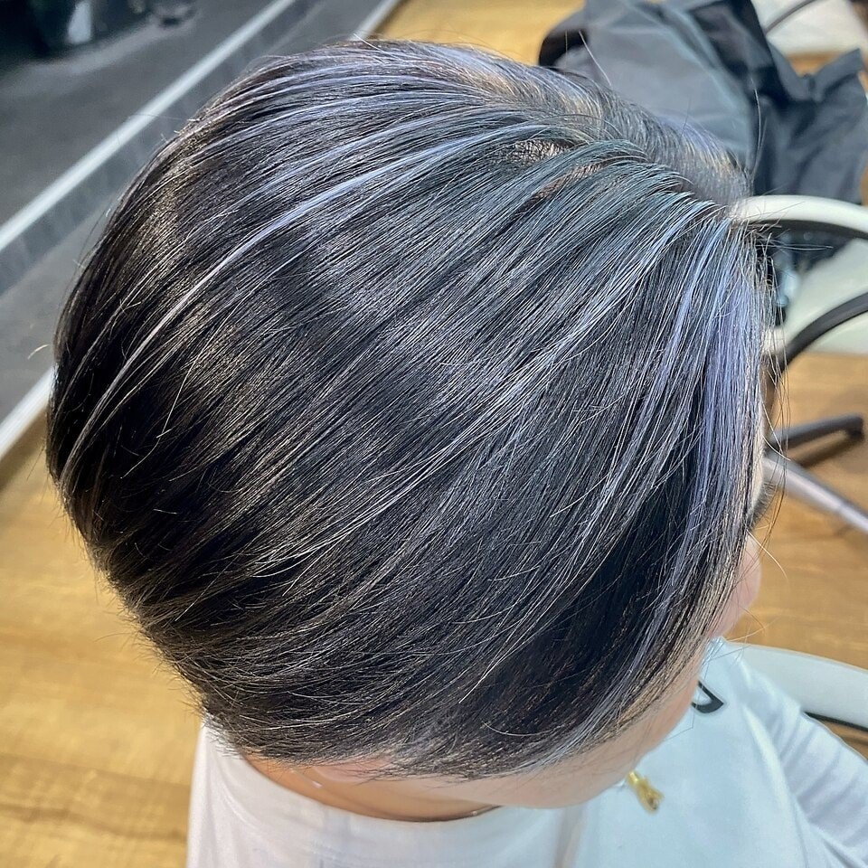 COVOのハイライトの入ったショートスタイル