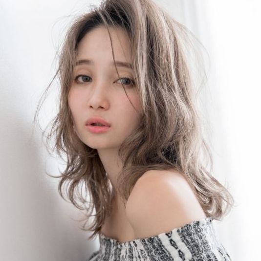 透明感あふれるニュアンスカラー