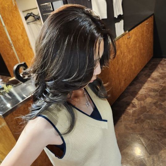 GLANZ HAIR DESIGNのスタイリッシュな白髪染めスタイルの写真