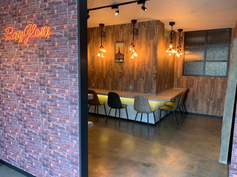 RAYGLOW by HEADLIGHT ひたちなか店のカフェのような待合室の写真