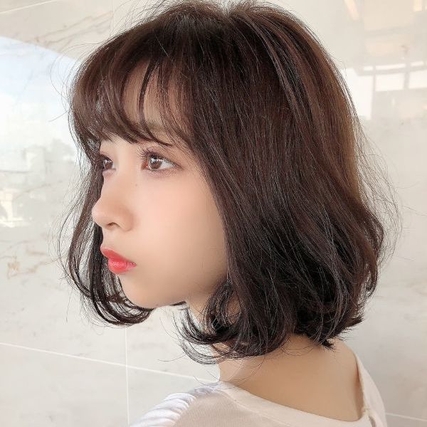 ふんわりカールで大人可愛いフレンチボブスタイル