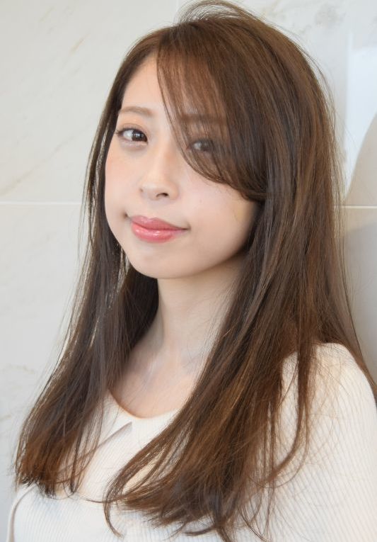 ナチュラルでエアリーなヘアスタイル
