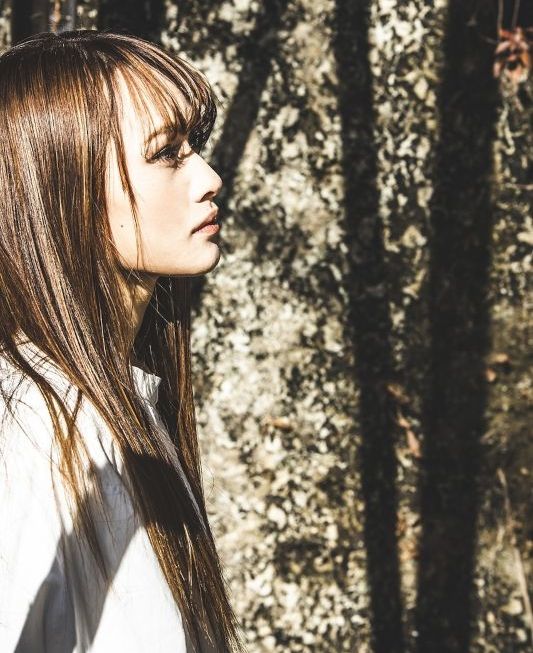 憧れのストレートスタイルの写真