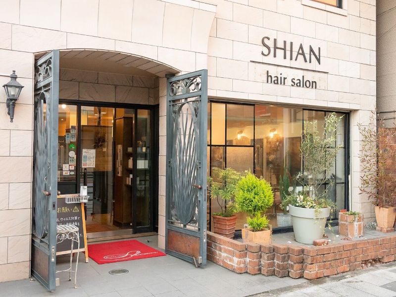 hair salon SHIAN 八王子店の外観の写真