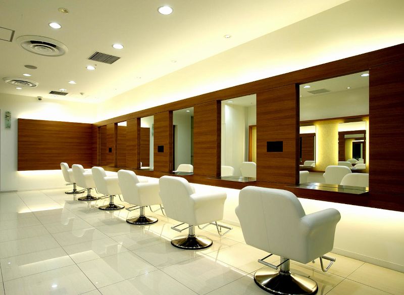 Image AVEDA 八王子店の高級感のある店内