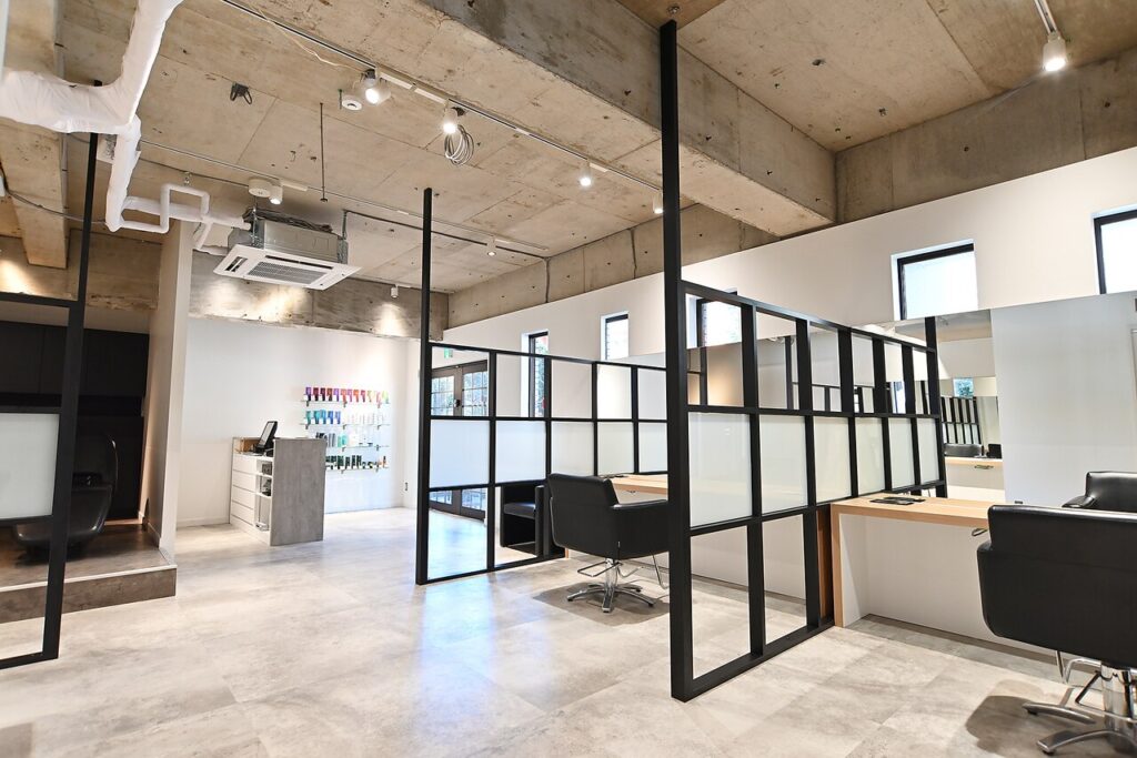 mod's hair 三鷹店の店内写真