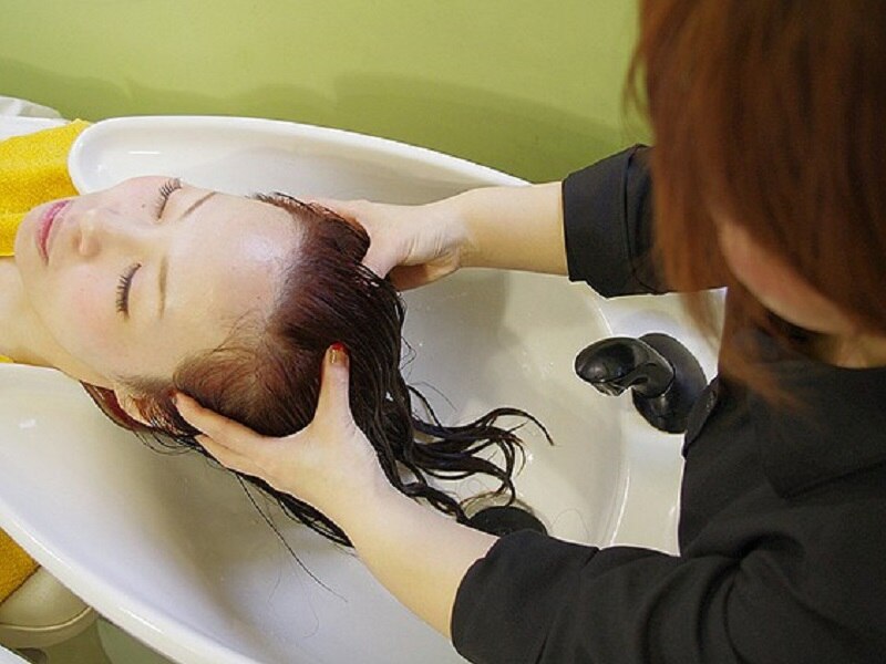 hair make flenciaのシャンプー台の様子