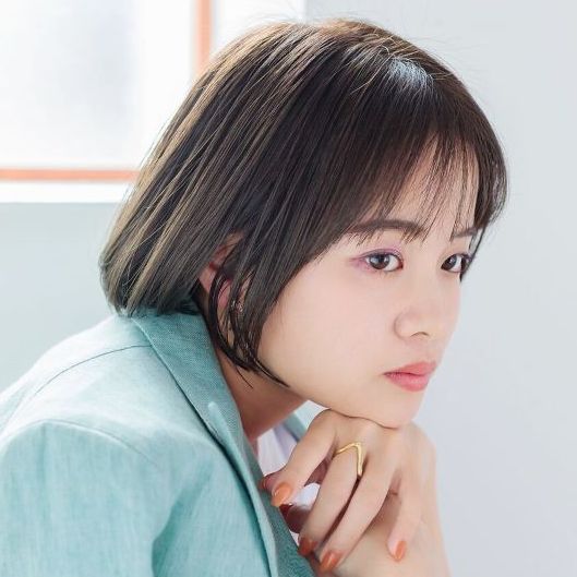 つややかなボブスタイルの写真