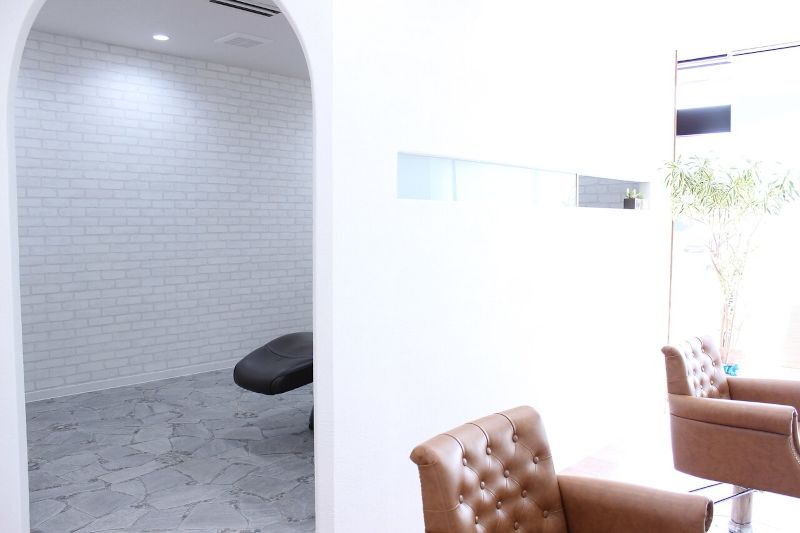 岐阜でオーガニックの施術に力を入れる美容室raf spa&designの店内の写真
