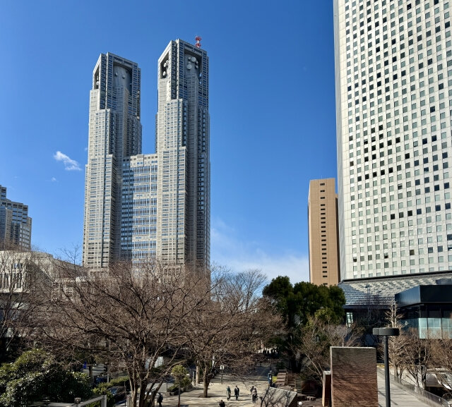 都庁周辺の新宿エリアの風景