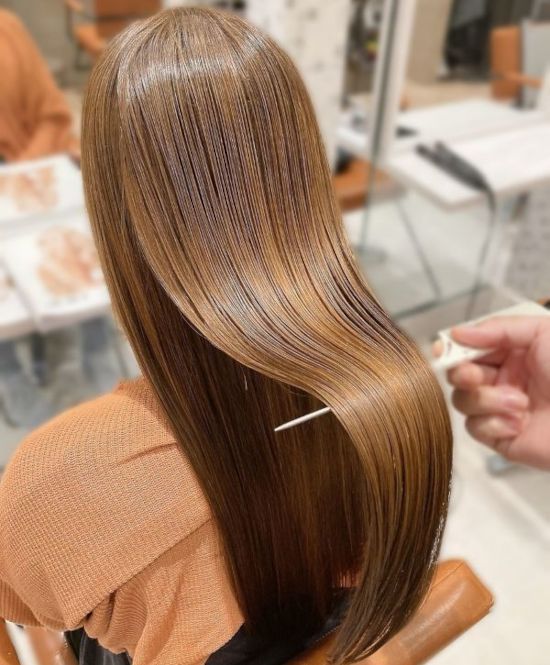 AROMA hair room 新宿店の大人ガーリーモードストレートスタイル