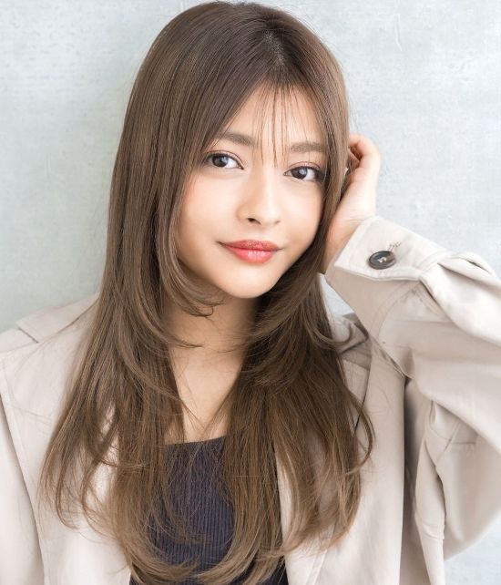 Eleanor spa&treatment 新宿店の上品なロングヘアスタイルの写真