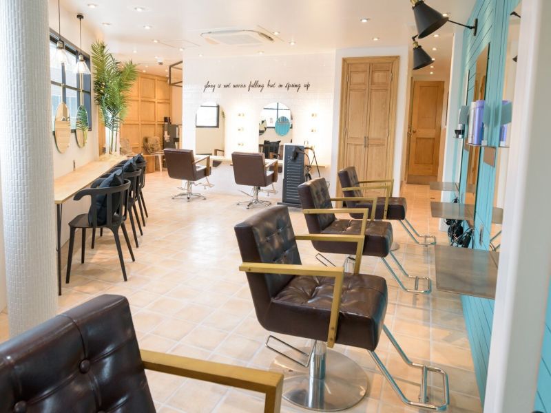 AUBE HAIR toll　川越店の店内の写真