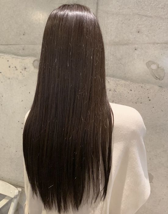 ヘアサロンエムのストレートヘアスタイル