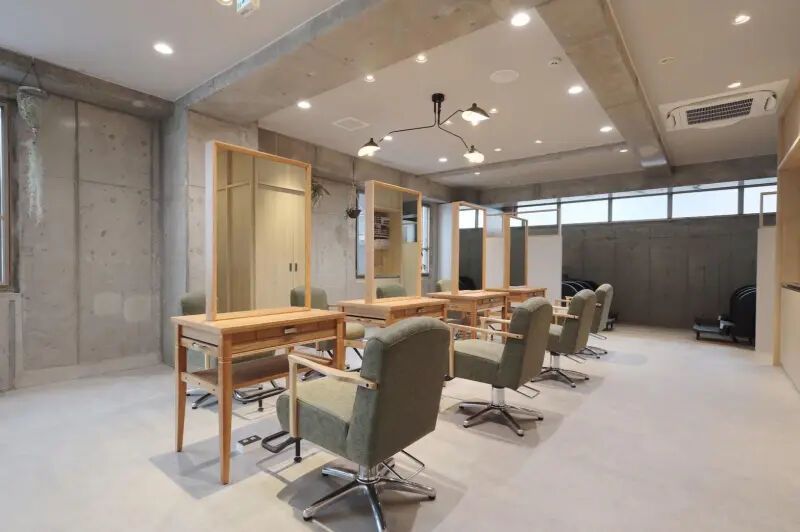 ZEST plusの店内写真