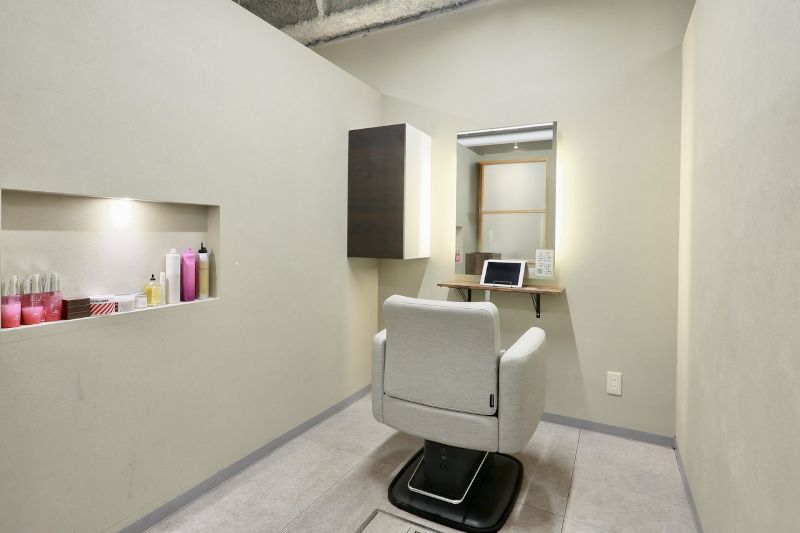 美容室 八八の個室型の店内写真