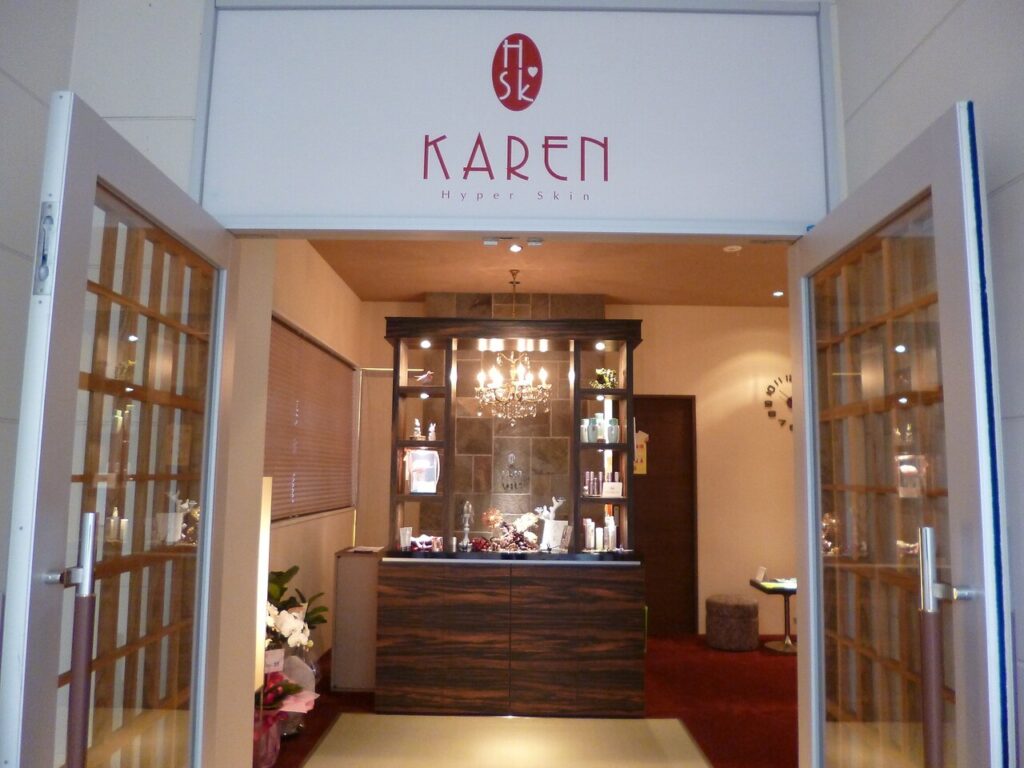 カレンの店内写真