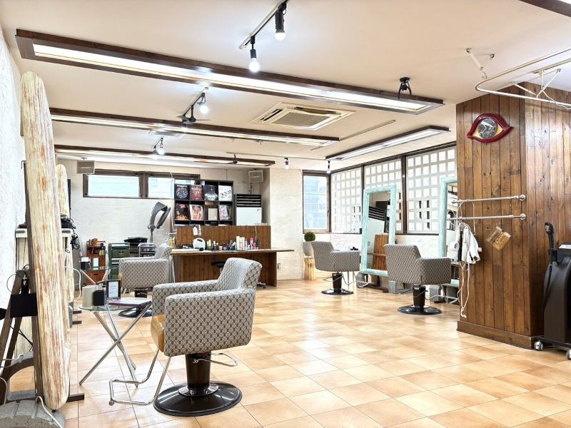 HAIR DESIGNERS CREW dolphinの店内